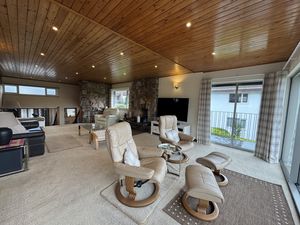 LIVING ROOM TOWARDS INNER HALL- click for photo gallery